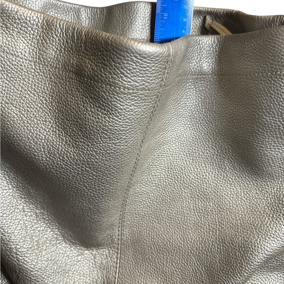 Coach EUC Silver Women's Shoulder Bag - Picture 9 of 9